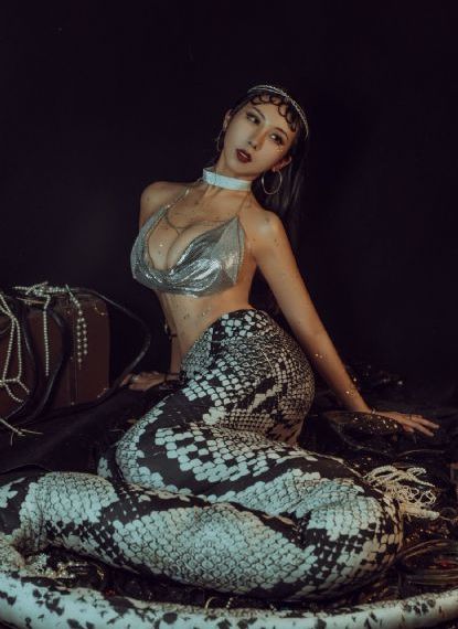 韩国美女黄色片