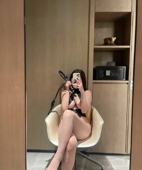 火辣辣的美发店