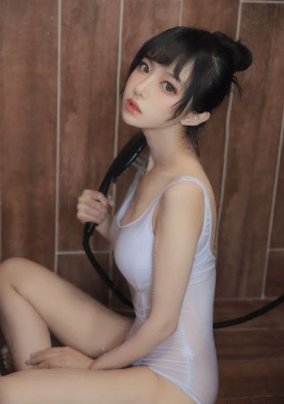 年轻的嫂子在线