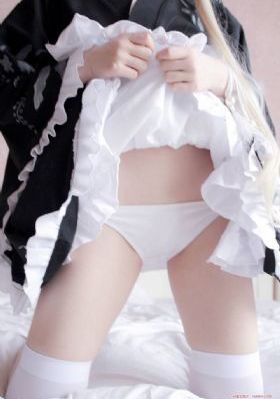 《年轻的女仆》在线观看